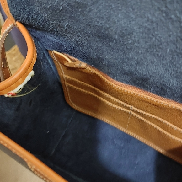 Vintage Dooney & Bourke Crossbody Bag - Picture 9 of 15